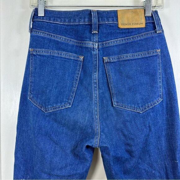 Aritzia Denim Forum The Anjelica Slim High-waisted cigarette jean - Picture 9 of 11